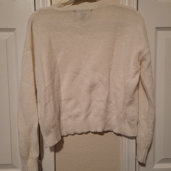 Cozy Forever 21 Sweater - Picture 2 of 4